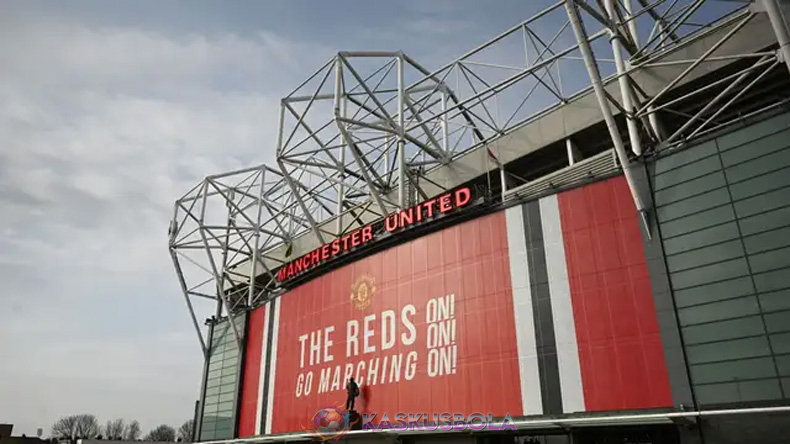 Manchester United Membangun